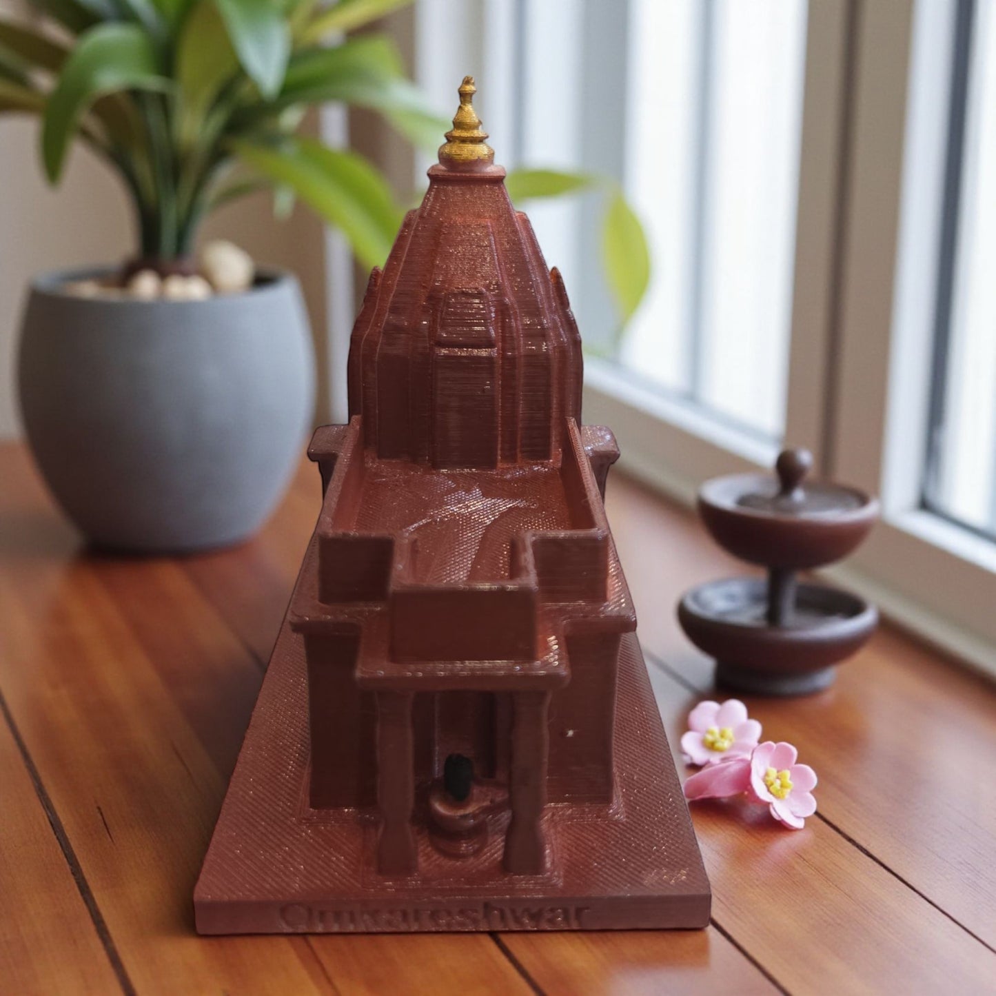 Omkareshwar Temple Miniature Statue – Shiva Lingam Model, Shri Omkareshwar Jyotirlinga Idol, Sacred Temple Decor for Home/Office, Puja Gift, Spiritual Souvenir